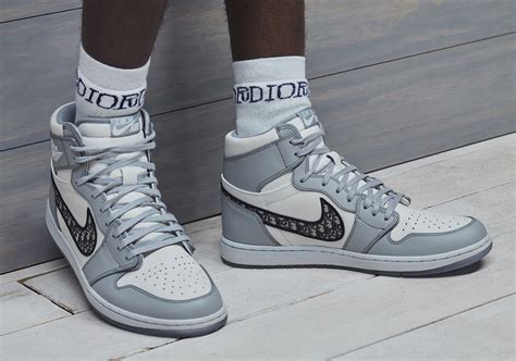 aj 1 mid dior|dior jordan 1 release date.